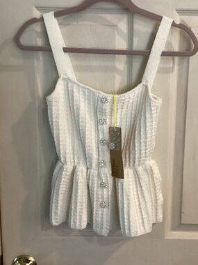 NWT  FREE MARKET KNIT CAMI WITH FAUX BLING BUTTONS IN BEIGE. SMALL